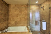 Lavish Cle Elum Condo w / Great Mountain Views