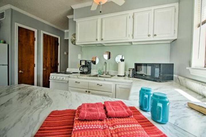 Clean Tybee Island Condo 100 Yards From Beach! - thumb 5