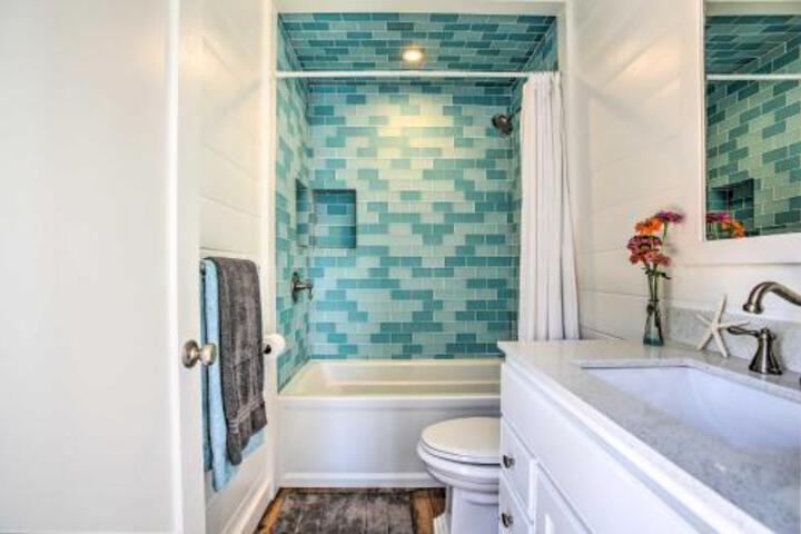 Beachfront Studio Cottage Walk To Oceanside Pier! - thumb 3