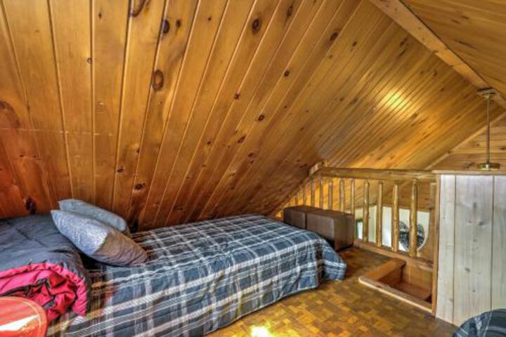 2BR + Loft North Creek Cottage In The Adirondacks! - thumb 2