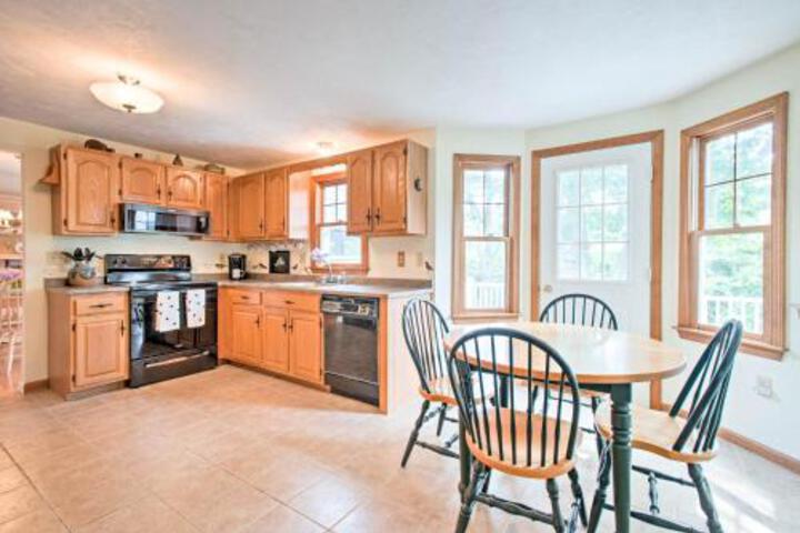 Marthas Vineyard Home W / 2 Bikes Walk Downtown! - thumb 3