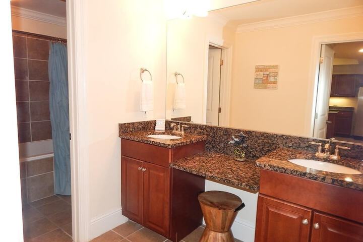 115 Holiday Isle 115 3 Bedroom Condo - thumb 4