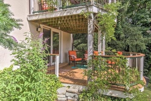 Harpers Ferry Apt. W / Pool Hot Tub & Tiki Bar! - thumb 1