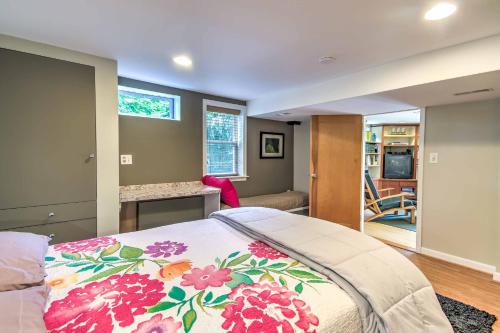 Harpers Ferry Apt. W / Pool Hot Tub & Tiki Bar! - thumb 3