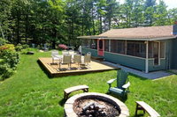 Lakefront Ossipee Cottage w / Screened Porch  Deck
