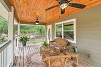Crystal River Cottage on 1 Acre with Deck  Porch