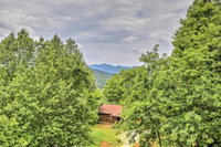 Bryson City Cabin w / Private Hot Tub  Pool Table