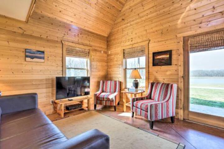 Lakefront Columbia Cabin W / Dock & Peaceful Views! - thumb 0
