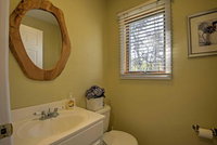 Albrightsville Home w / Hot Tub Deck  Game Room