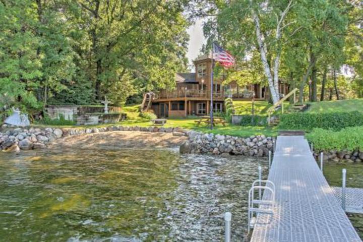 Waterfront Crosslake House W / Private Dock & Beach - thumb 3