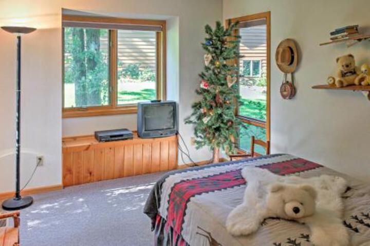 Waterfront Crosslake House W / Private Dock & Beach - thumb 0