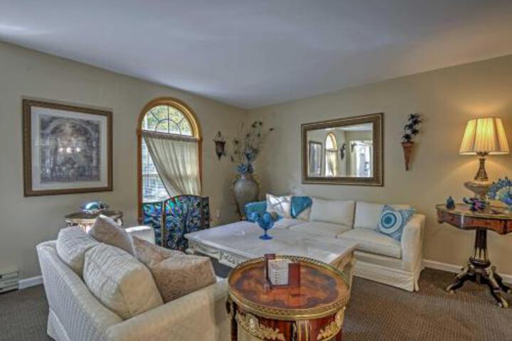 Bushkill Home W / Private Hot Tub Deck & Pool Table - thumb 6