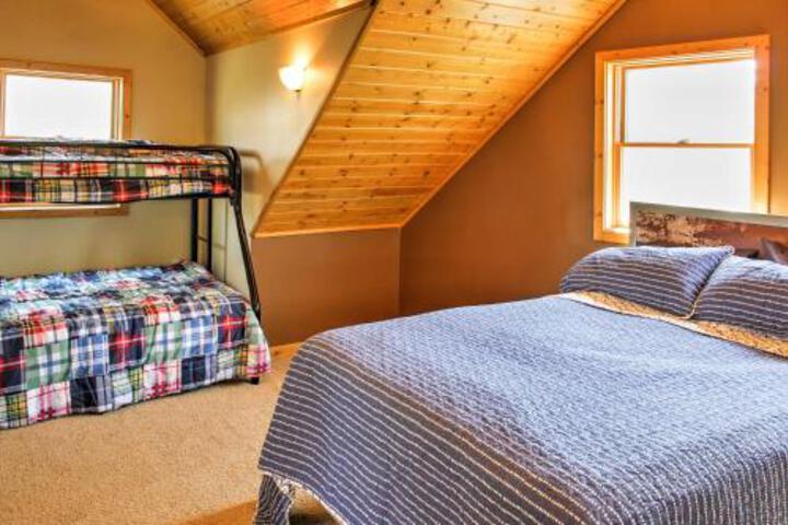 Crosslake Home On Pine Lake W / Deck & Fire Pit! - thumb 0