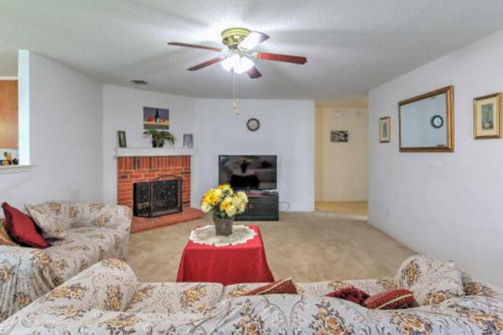 Fort Worth Home Near Downtown & Convention Center - thumb 3