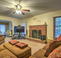 Quiet  Peaceful East Stroudsburg House w / Deck - Tourism Bookings