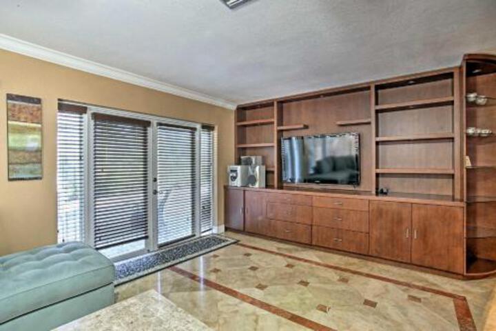 Spacious North Miami Beach House W / Pool & Gazebo! - thumb 3