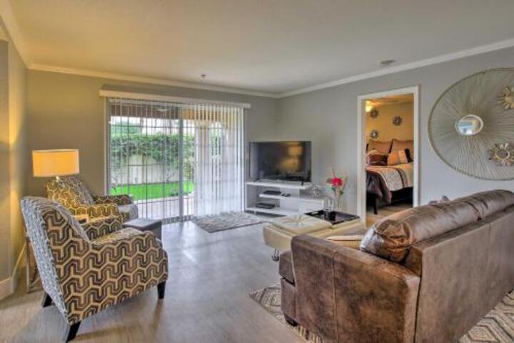 Modern Palm Springs Condo W / Pool & Hot Tub Access! - thumb 3