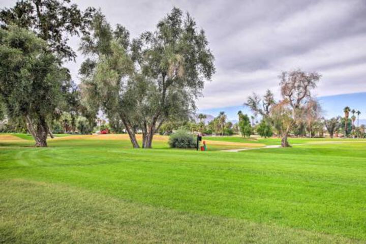 Modern Palm Springs Condo W / Pool & Hot Tub Access! - thumb 0