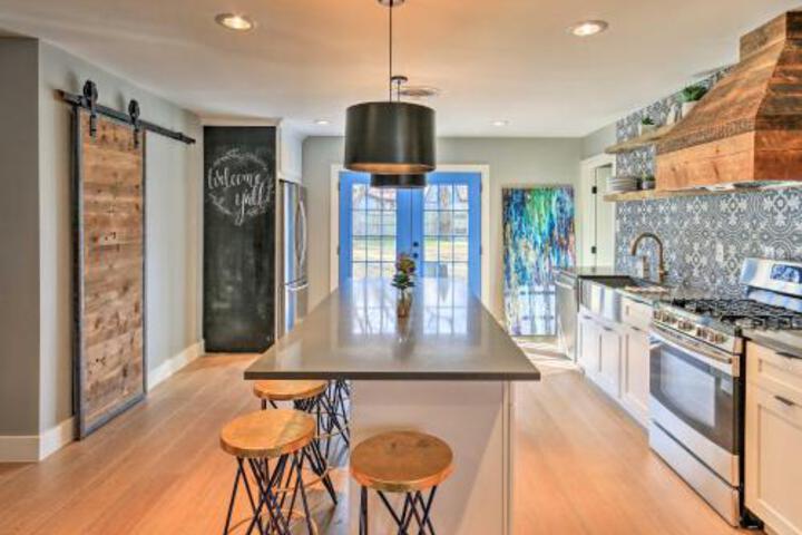 Remodeled Arlington Home Mins To At & T Stadium! - thumb 2