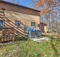 Poconos Home w / Fire Pit Hot Tub Deck  Grill - Tourism Bookings