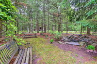 Cozy Hawley Home w / Deck  Grill Walk to Lake