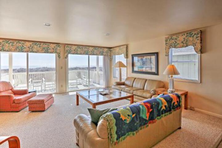 Sunset Beach Home W / Deck & Views Steps To Beach! - thumb 0