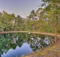 Cozy Cabin w / Deck Hot Tub & Pond by Hocking Hills - Tourism Bookings