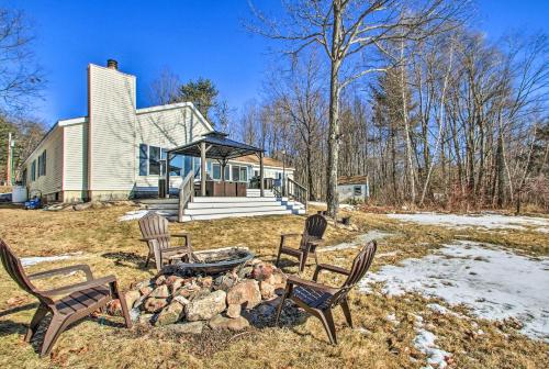 Locke Lake Home W / Private Beach Dock & Rafts! - thumb 6