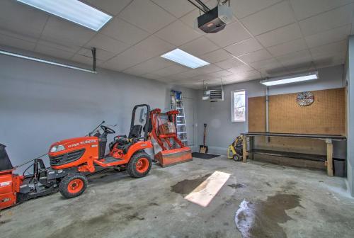 Locke Lake Home W / Private Beach Dock & Rafts! - thumb 4