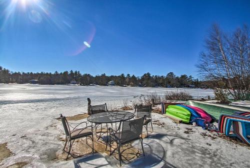 Locke Lake Home W / Private Beach Dock & Rafts! - thumb 1