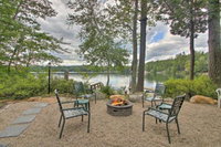 Lake Winnipesaukee Cottage w / Kayaks  Dock