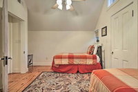 Wintergreen Cabin w / Private Hot Tub Deck  Views