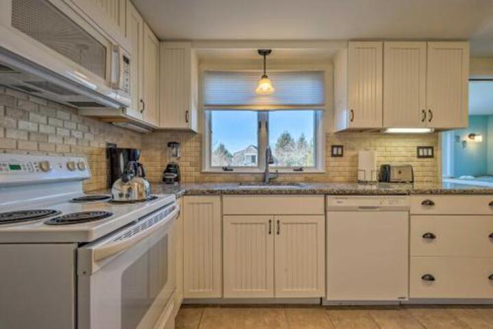 Eastham Home W / Outdoor Shower 10 Mins To Beach! - thumb 5