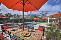 Luxe Palm Springs Paradise with Pool  Putting Green