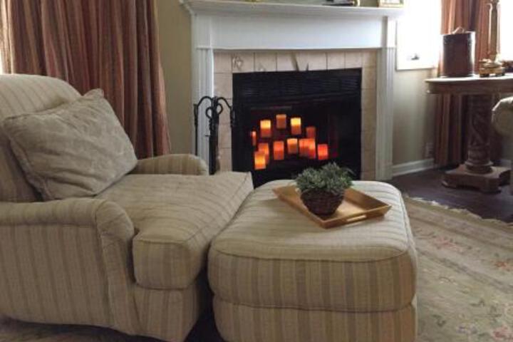 Pristine Norwich Inn & Spa Villa Near Casinos - thumb 4