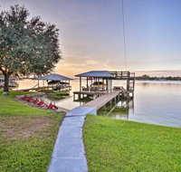 Waterfront Lake Placid Cottage with Private Boat Dock - China Accommodation