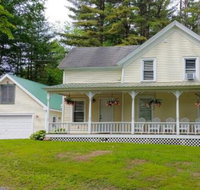 Beautiful Home with Deck 10 Min to Lake George - China Accommodation