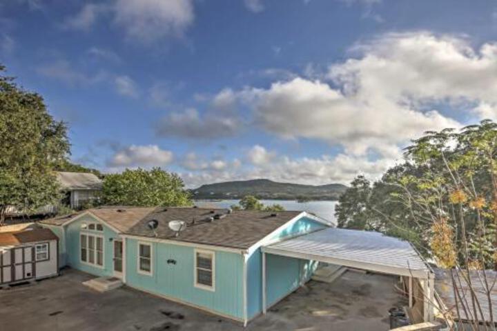 Waterfront Lakehills Home W / Pvt Dock & Lake Views - thumb 0