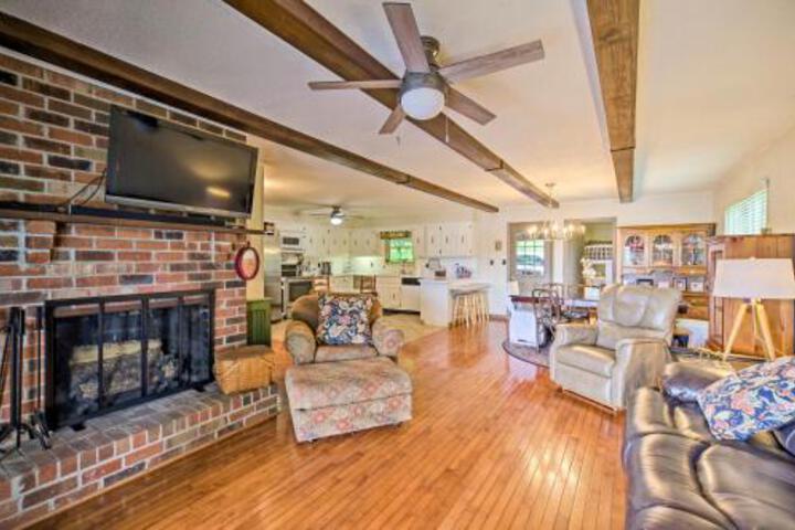 Riverfront Decatur Home W / Private Pool & Dock! - thumb 3