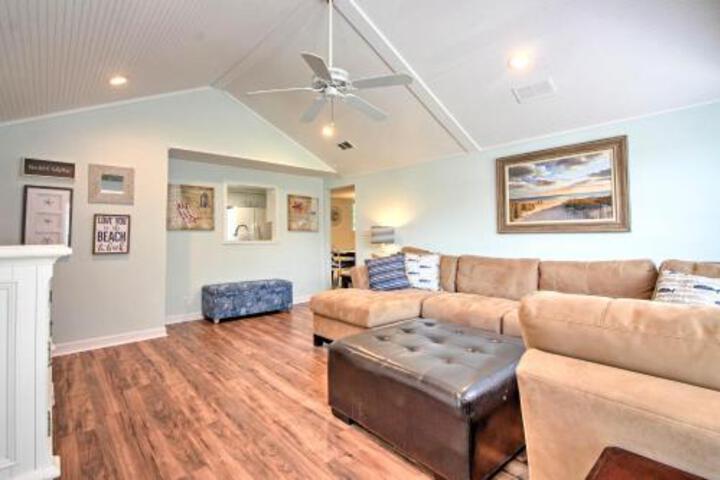 Tybee Island Home W / Decks & Porch Walk To Beach! - thumb 0