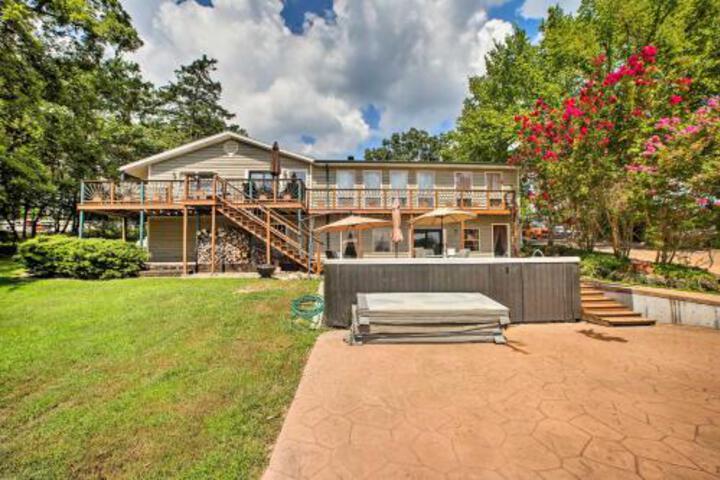 Lakefront Golden Home W / Hot Tub & Pool Access! - thumb 5