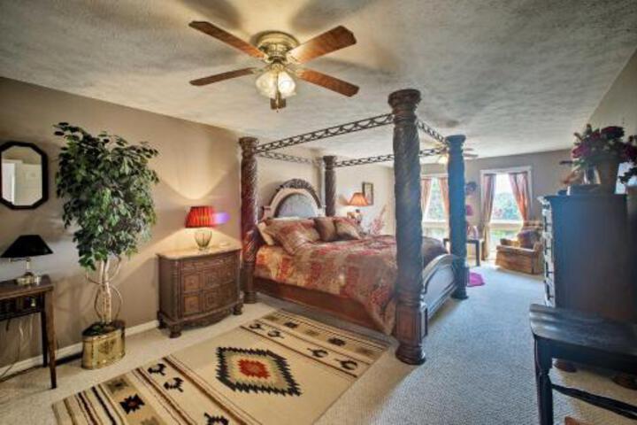 Lakefront Golden Home W / Hot Tub & Pool Access! - thumb 2