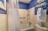 Riverfront Home w / Dock 1 Mi to Homosassa St. Park