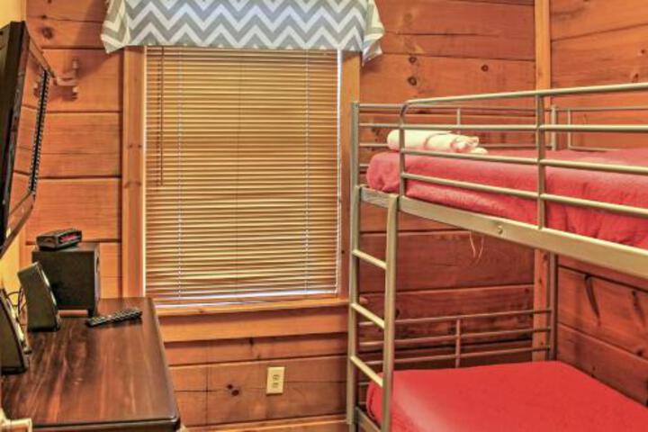 Ski In / Ski Out Snowshoe Townhome W / Deck & Hot Tub - thumb 1