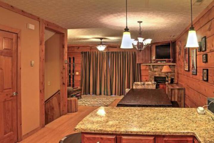 Ski In / Ski Out Snowshoe Townhome W / Deck & Hot Tub - thumb 0