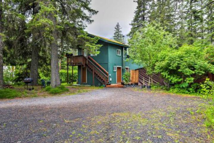 Privately Located Seward Apt W / Backyard & Mtn Views - thumb 1