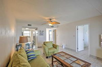 Oceanfront Ormond Beach Condo w / Balcony  Pool