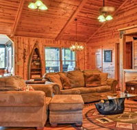 Rustic Cabin with Hot Tub 2 Mi to Unicoi State Park - Tourism Bookings