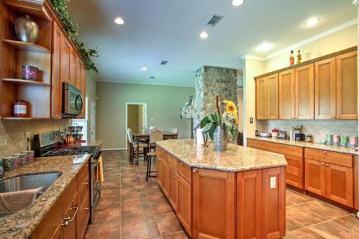 Modern Marshall Home Close To Lakes & Casinos - thumb 3