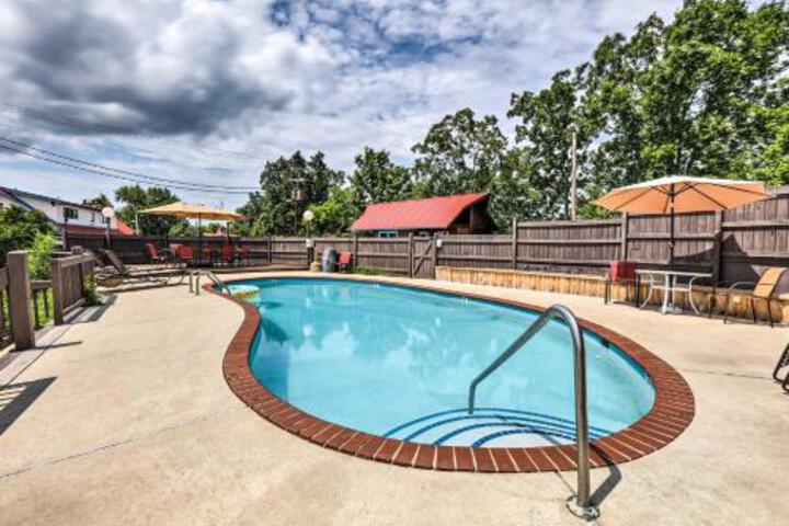 Burkesville Apartment W / Views & Pool Access! - thumb 0